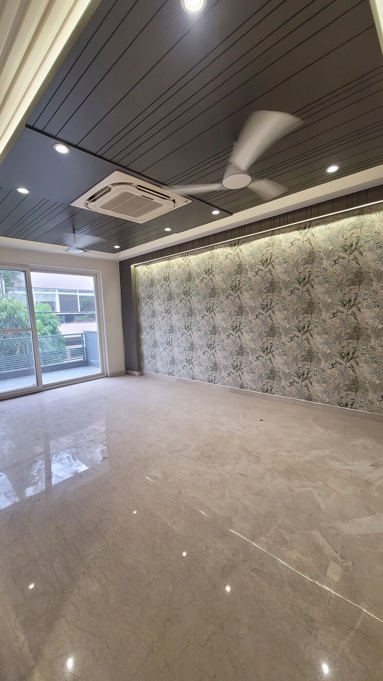 Living Room, anand vihar 4 Bedroom 2250 Sq.Ft. Builder Floor In Anand Vihar Delhi 7857237