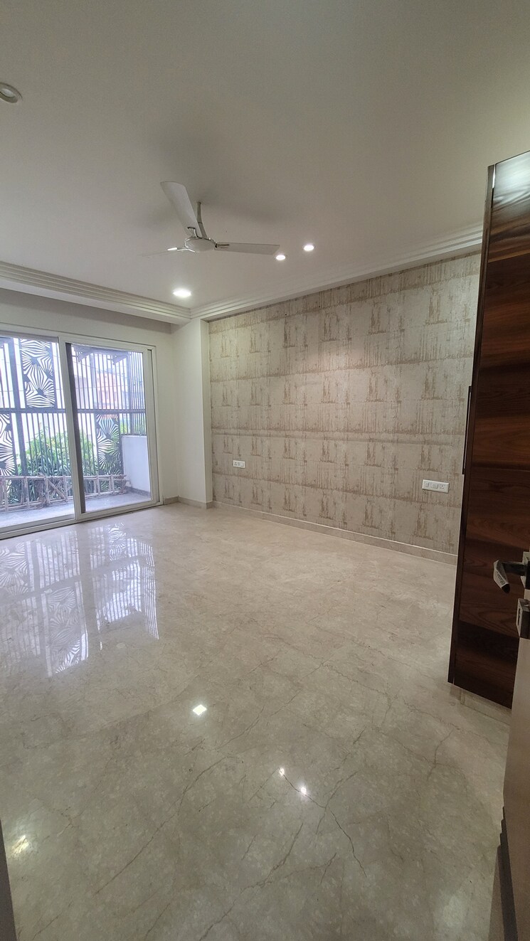 Bedroom, anand vihar 4 Bedroom 2250 Sq.Ft. Builder Floor In Anand Vihar Delhi 7857237