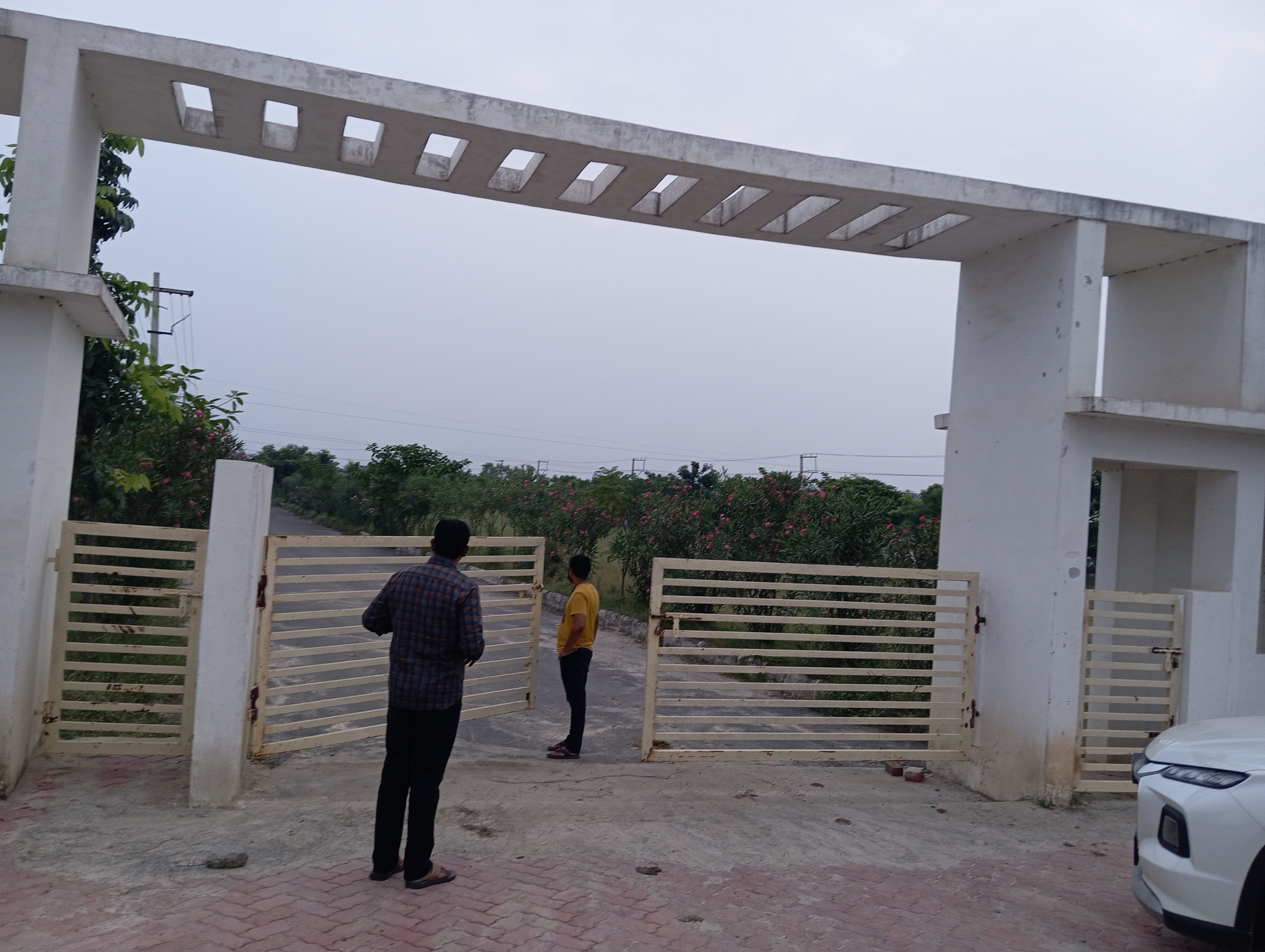 Plot For Sale in Prakash Suradru