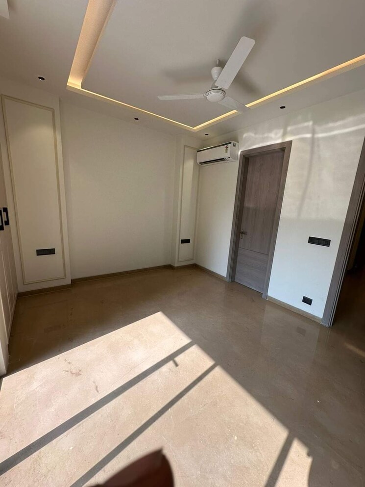 Kitchen, ansal-plaza-sector-23 3 Bedroom 3400 Sq.Ft. Builder Floor In Sector 23 Gurgaon 7857356