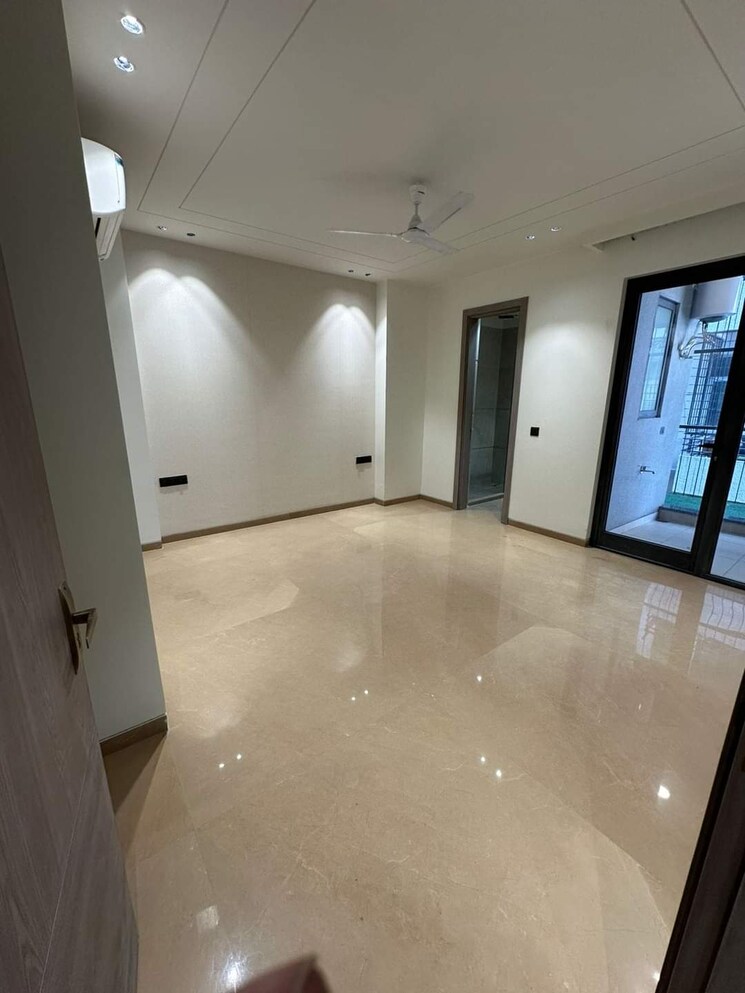 Room, ansal-plaza-sector-23 3 Bedroom 3400 Sq.Ft. Builder Floor In Sector 23 Gurgaon 7857356