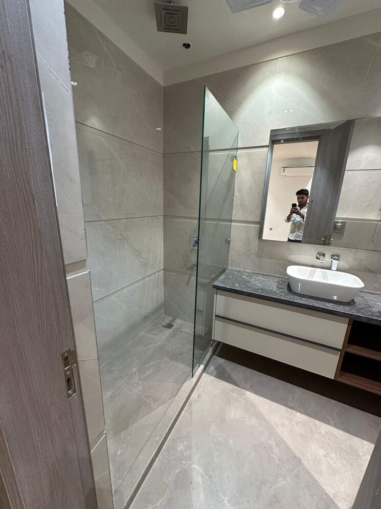 Bathroom, ansal-plaza-sector-23 3 Bedroom 3400 Sq.Ft. Builder Floor In Sector 23 Gurgaon 7857356