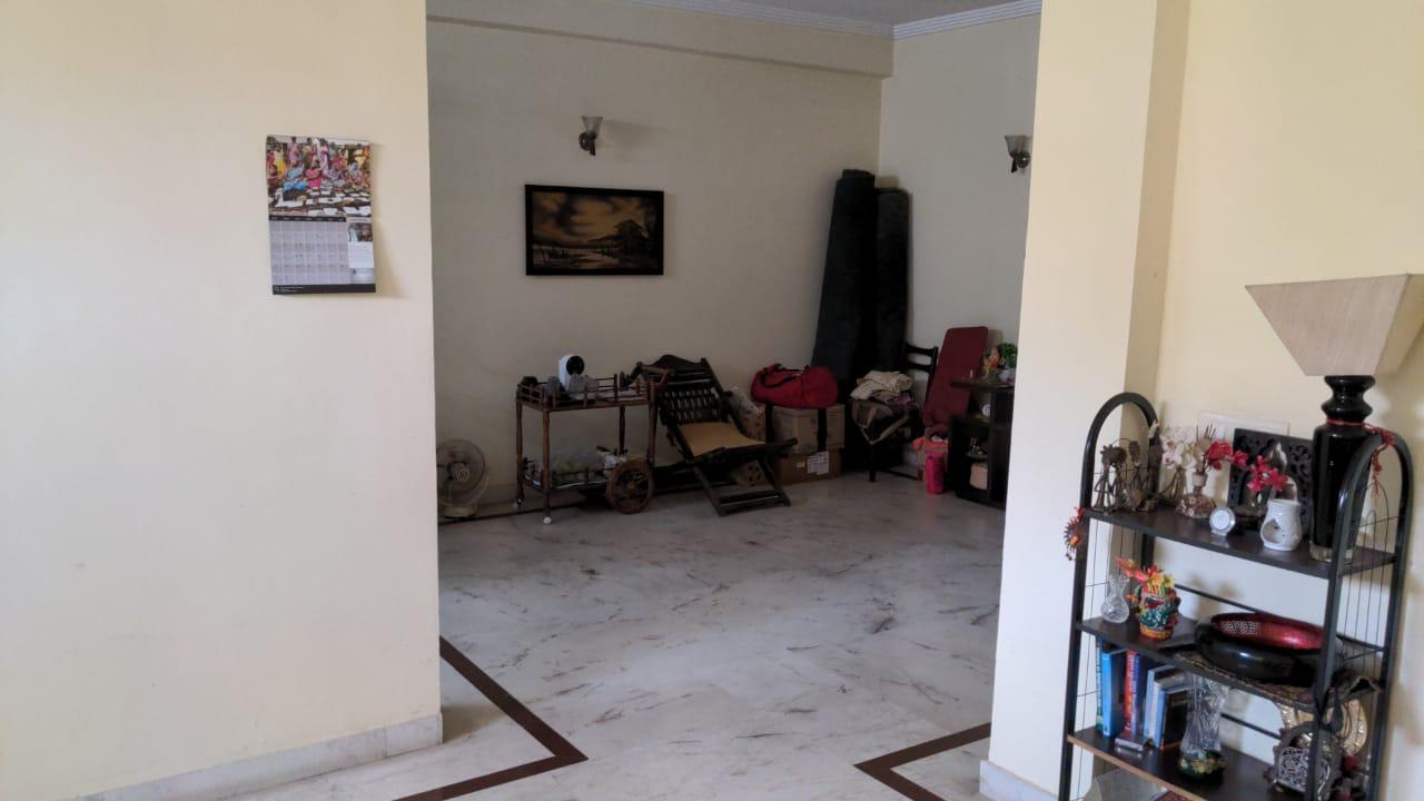 2 BHK + Extra Room Apartment For Sale in Vasant Kunj