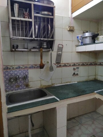 Kitchen in 2 BHK Builder Floor at Lajpat Nagar – for Rent