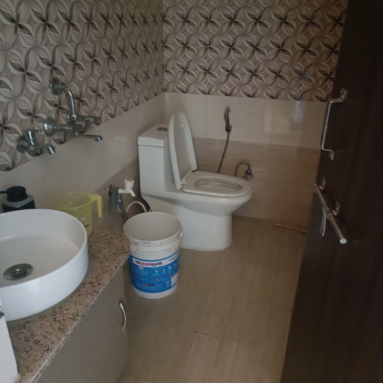 Bathroom, model town 2 Bedroom 850 Sq.Ft. Apartment In Model Town Gwalior 7857433