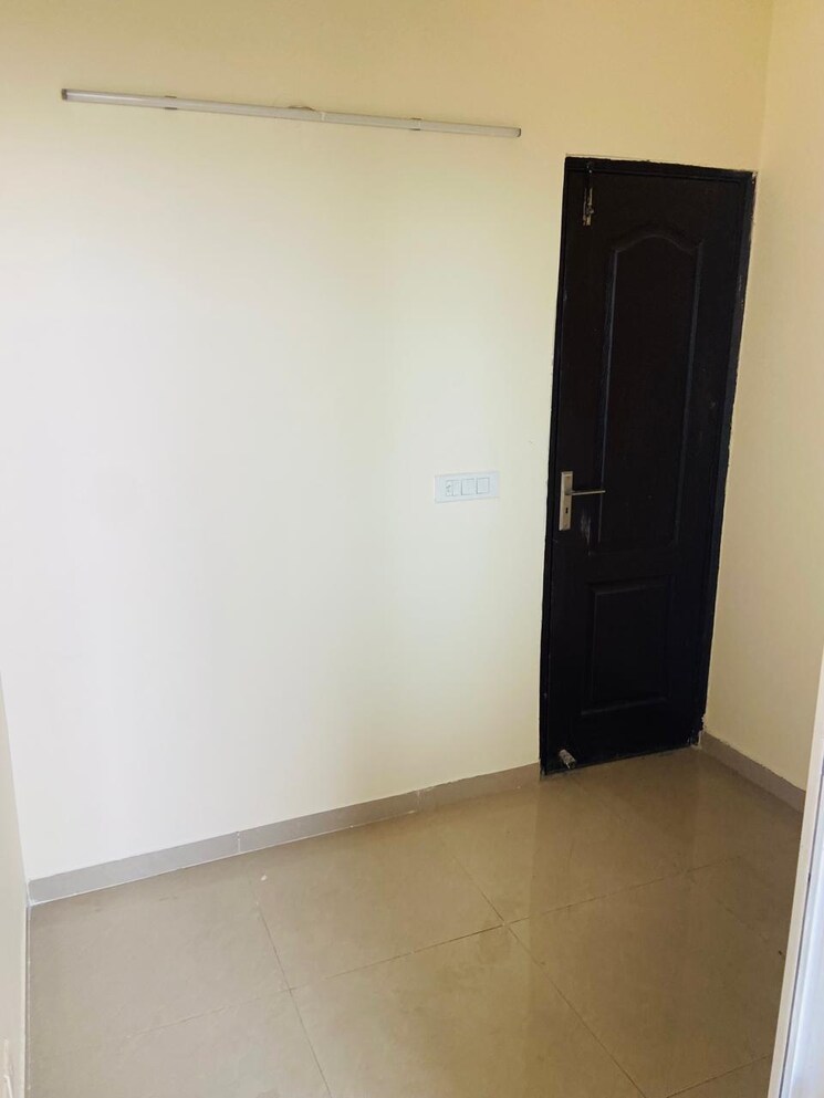 Room, paras-tierea 2 Bedroom 825 Sq.Ft. Apartment In Sector 137 Noida 7857452