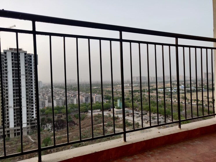 Balcony, amrapali-platinum 3 Bedroom 1495 Sq.Ft. Apartment In Sector 119 Noida 7857486
