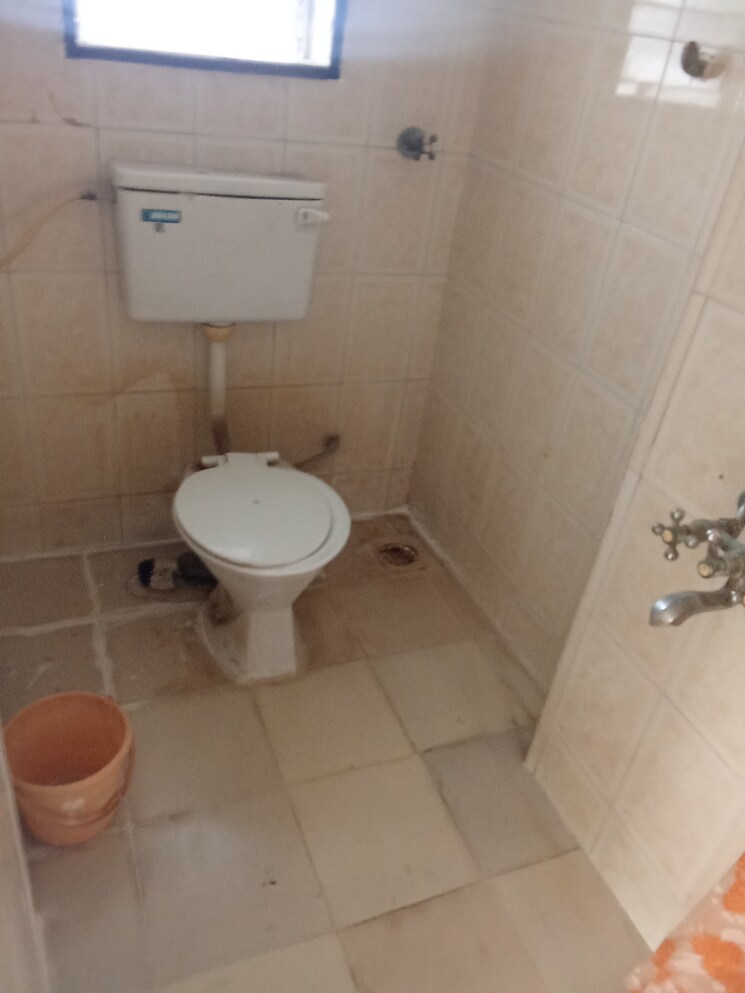 Bathroom, rustomjee-regal 2 Bedroom 820 Sq.Ft. Apartment In Dahisar West Mumbai 7857516