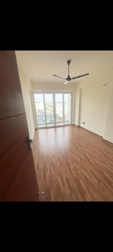 Room in 1 BHK Apartment at Sikka Kimaya Greens Dehradun, Gms Road – for Sale