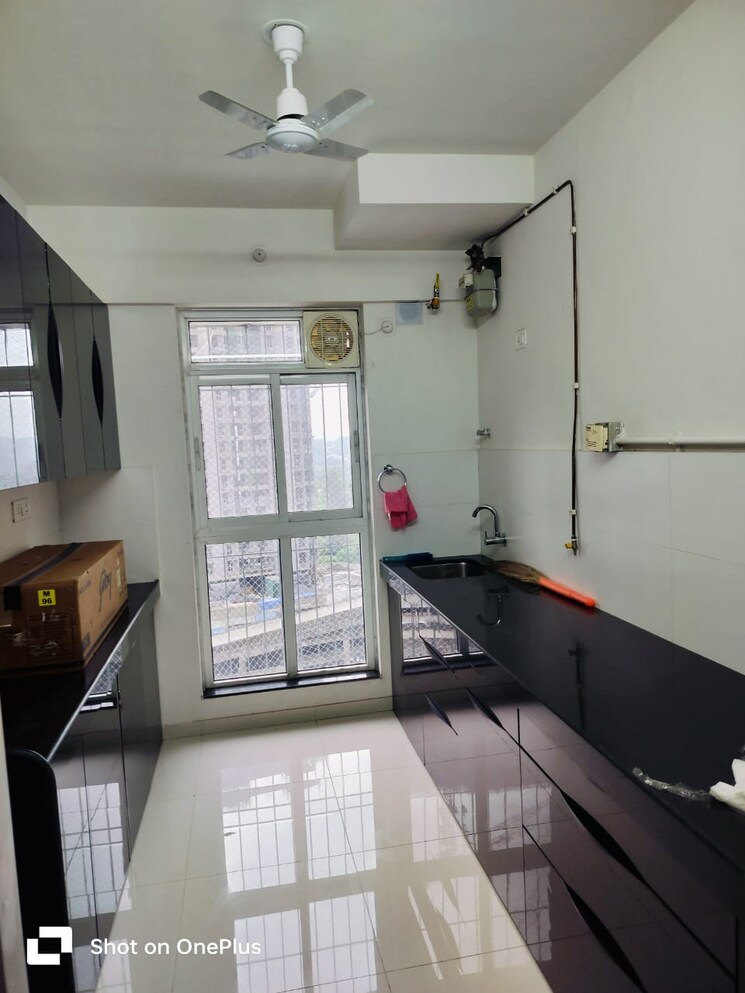 Kitchen, godrej-emerald 3 Bedroom 1033 Sq.Ft. Apartment In Ghodbunder Road Thane 7857671