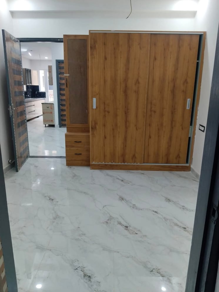 Room, peer mucchalla 3 Bedroom 1300 Sq.Ft. Builder Floor In Peer Mucchalla Zirakpur 7857683