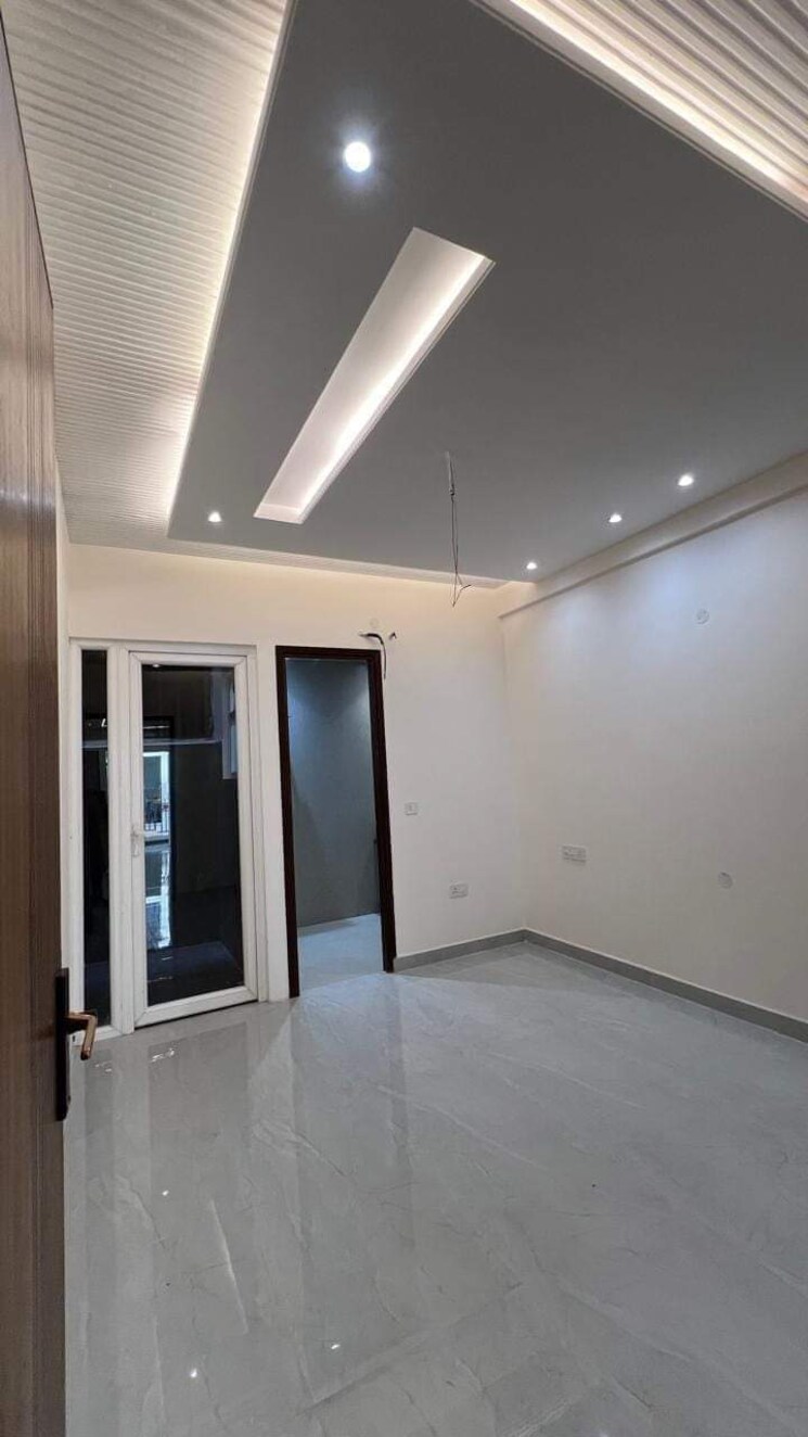 Room, peer mucchalla 3 Bedroom 1300 Sq.Ft. Builder Floor In Peer Mucchalla Zirakpur 7857683