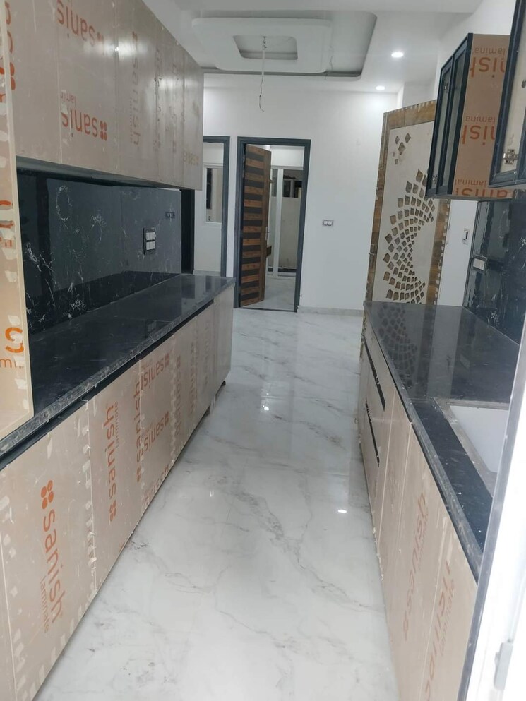 Kitchen, peer mucchalla 3 Bedroom 1300 Sq.Ft. Builder Floor In Peer Mucchalla Zirakpur 7857683