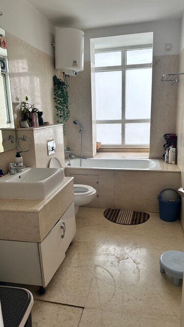 Master Bedroom in 4 BHK Apartment at Central Park I, Sector 42 – for Sale