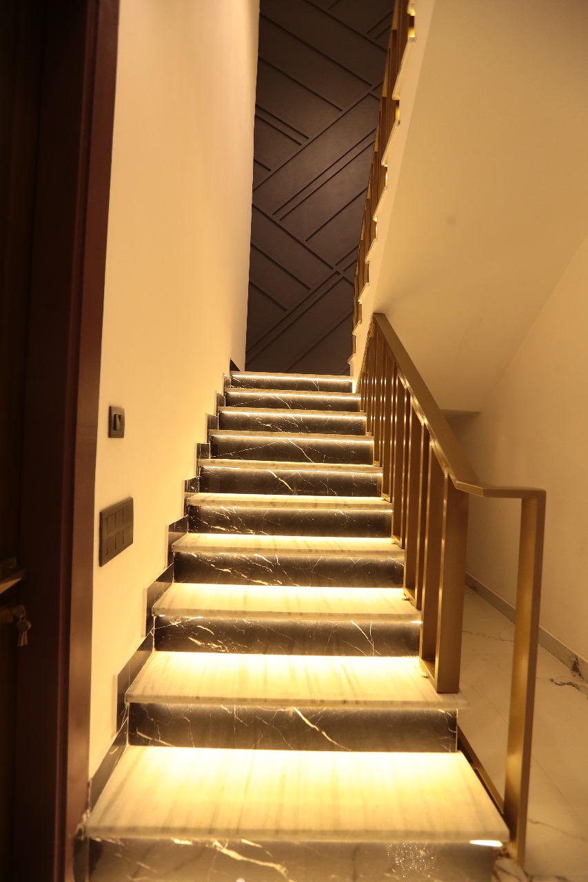 4 BHK 151 Sq.Ft. Builder Floor in Aman Luxury Apartments