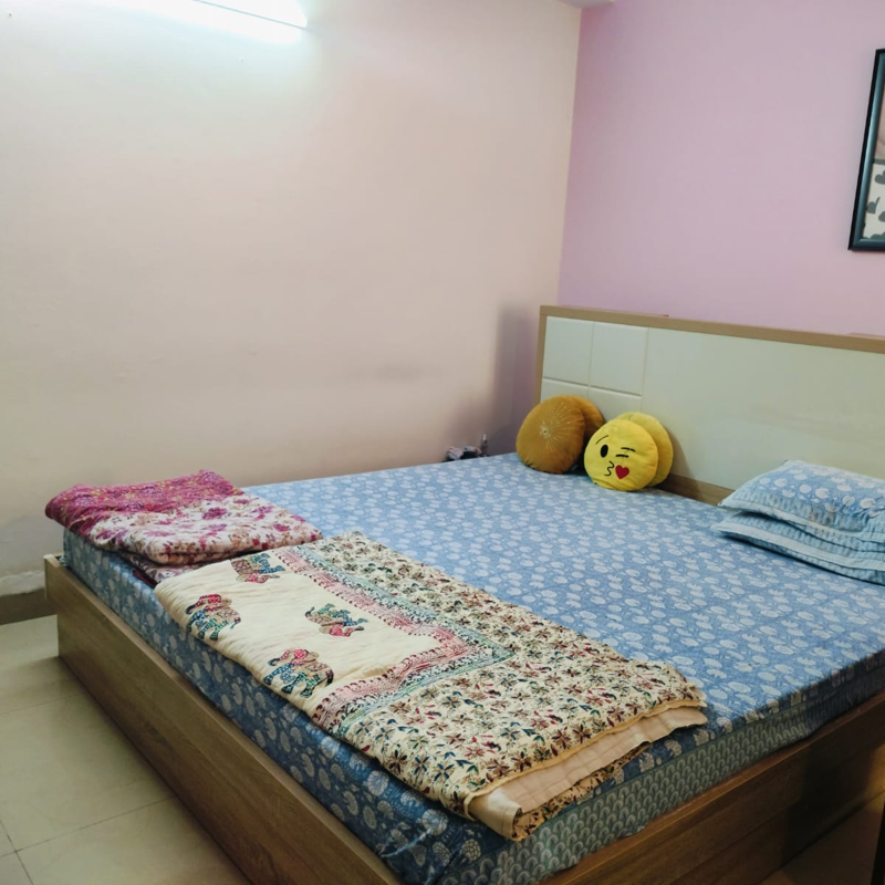 3 BHK + Servant Room Apartment For Rent in Vipul Greens