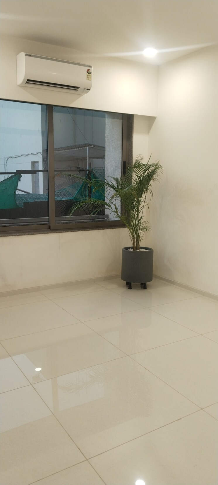 Room, navrangpura 4 Bedroom 3177 Sq.Ft. Apartment In Navrangpura Ahmedabad 7858096