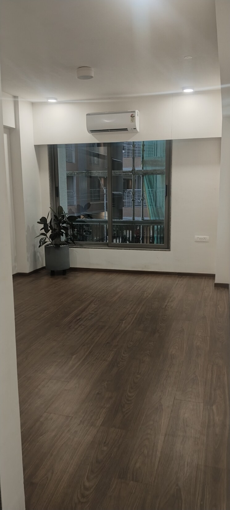 Room, navrangpura 4 Bedroom 3177 Sq.Ft. Apartment In Navrangpura Ahmedabad 7858096