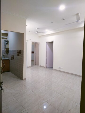 2 BHK Apartment For Rent in Gaur City 2 - 12th Avenue, Sector 16c Greater Noida