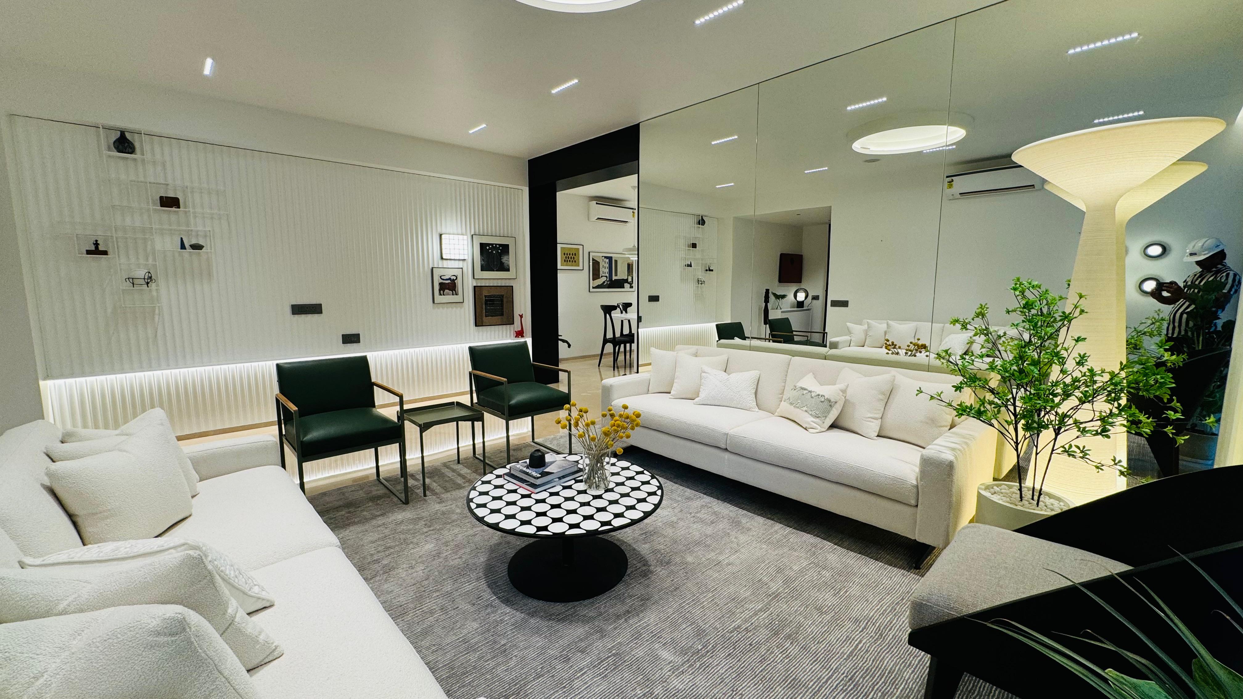 4 BHK + Servant Room,Extra Room Apartment For Sale in Vastrapur