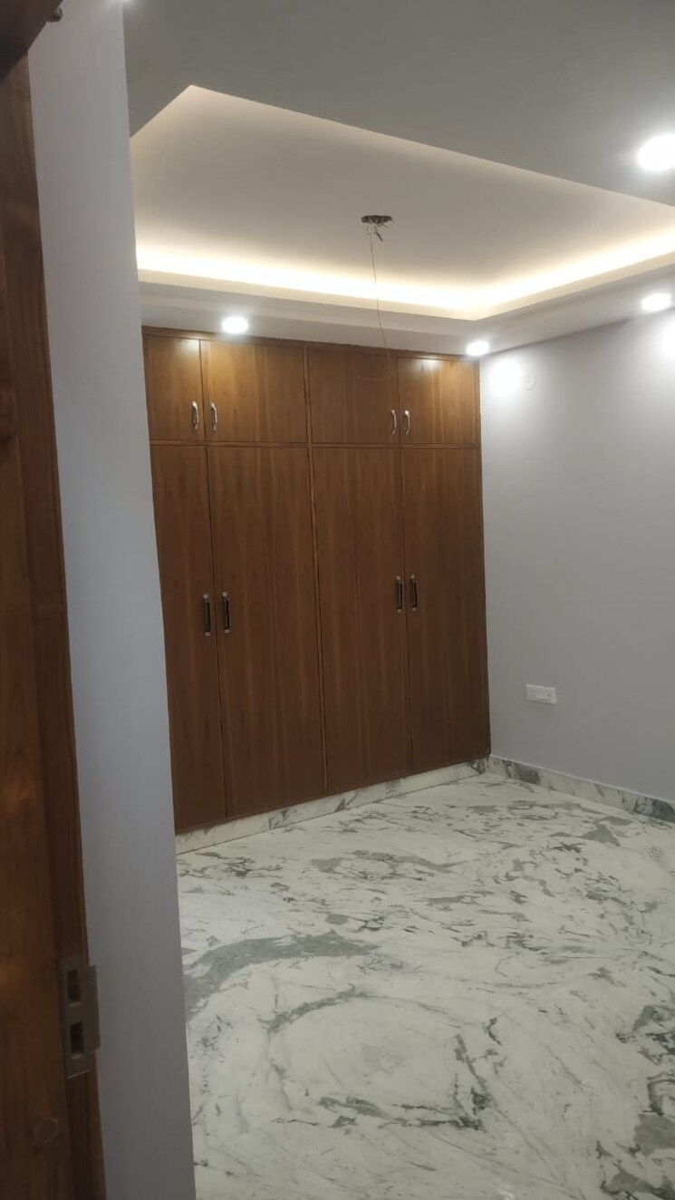 Room, sector 11 dwarka 4 Bedroom 2200 Sq.Ft. Builder Floor In Sector 11 Dwarka Delhi 7858145