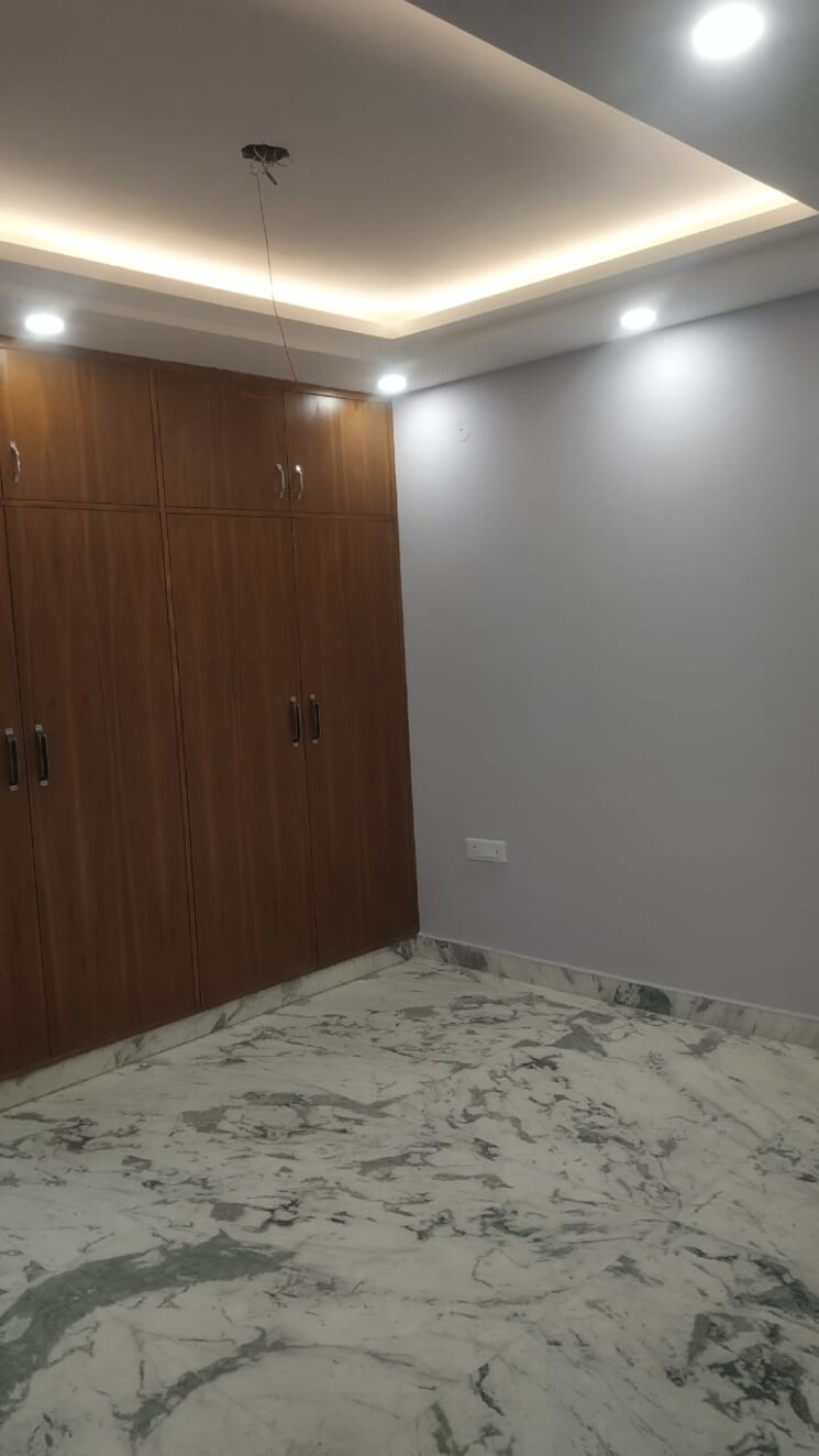 Room, sector 11 dwarka 4 Bedroom 2200 Sq.Ft. Builder Floor In Sector 11 Dwarka Delhi 7858145