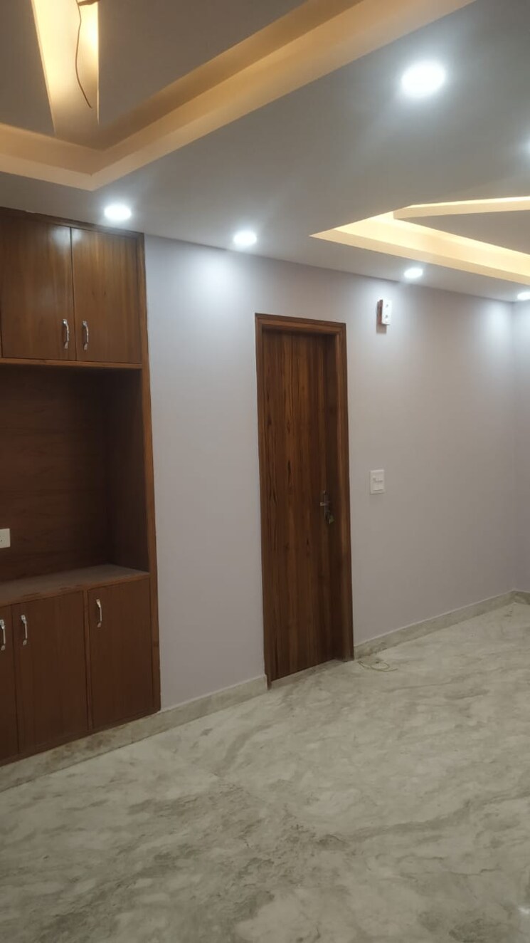 Room, sector 11 dwarka 4 Bedroom 2200 Sq.Ft. Builder Floor In Sector 11 Dwarka Delhi 7858145