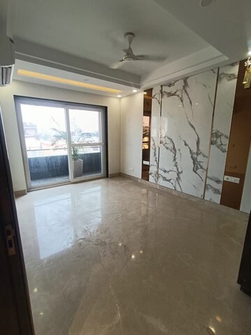 Room in 3 BHK Apartment at Sare Home, Sector 92 – for Sale