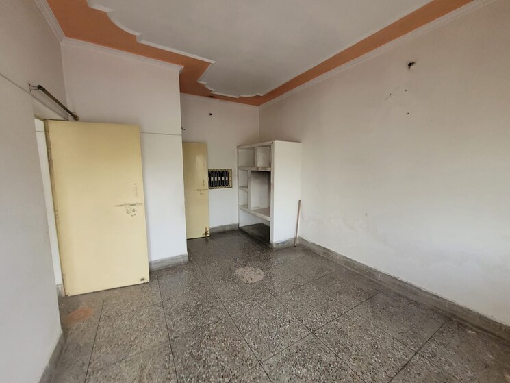 Room, lda colony 5 Bedroom 1500 Sq.Ft. Independent House In Lda Colony Lucknow 7858420