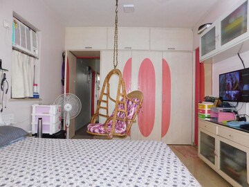 Bedroom in 2 BHK Apartment at Marathon Nextzen Era, Lower Parel – for Sale