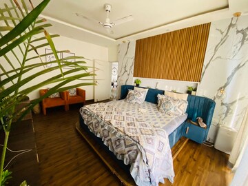 Bedroom in 4 BHK Apartment at Shree Balaji CGHS, Sector 45 – for Sale