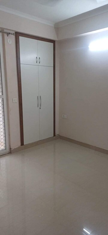 Room in 3 BHK Apartment at Supertech Ecovillage I, Sector 1 Greater Noida – for Sale