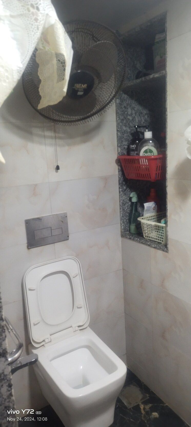 Bathroom, gokuldham-complex 1 Bedroom 580 Sq.Ft. Apartment In Goregaon East Mumbai 7858579