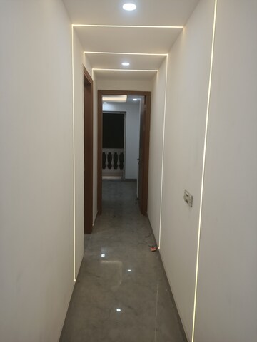 Building Lobby in 3 BHK Builder Floor at Govindpuri – for Sale