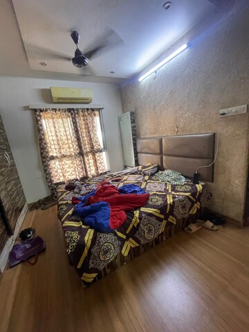 रेसिडेन्शियल फ्लॅट वर्ग फुट फॉर रेंट इन दहिसर ईस्ट मुंबई  7858764