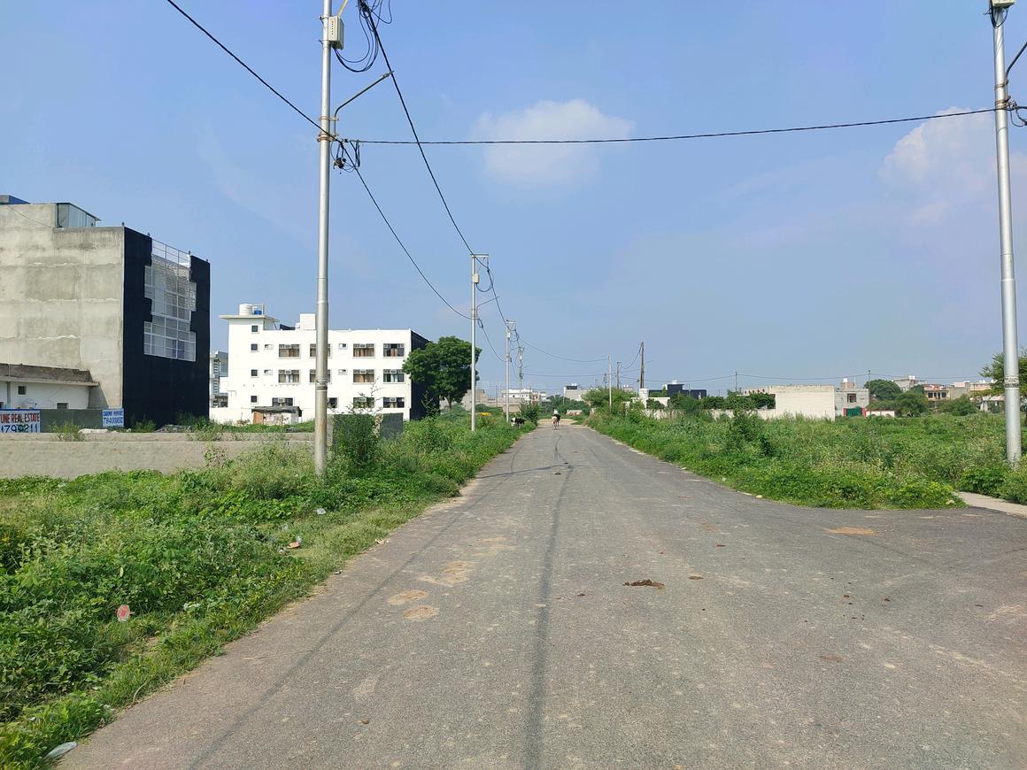 Plot For Resale in Trehan Iris Broadway Greno West Roza Yakubpur Greater Noida  7858763