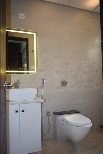 Bathroom in 6+ BHK Independent House at Khese Park – for Sale