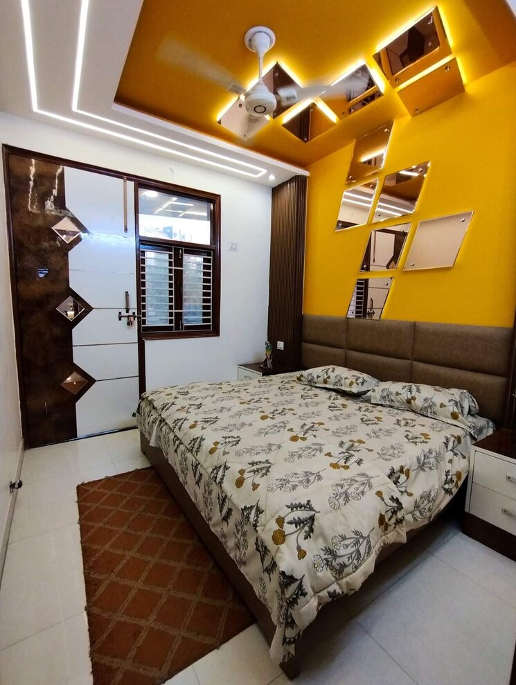 Bedroom, uttam nagar west 3 Bedroom 90 Sq.Yd. Builder Floor In Uttam Nagar West Delhi 7858989