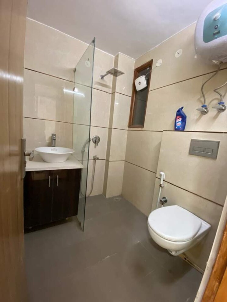 Bathroom, sobha-altus 3 Bedroom 3045 Sq.Ft. Apartment In Sector 106 Gurgaon 7858993