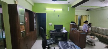 Team Area in 2 BHK Apartment at Kurla West – for Sale