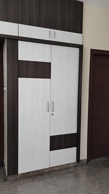 Room in 2 BHK Builder Floor at Rajajinagar – for Rent