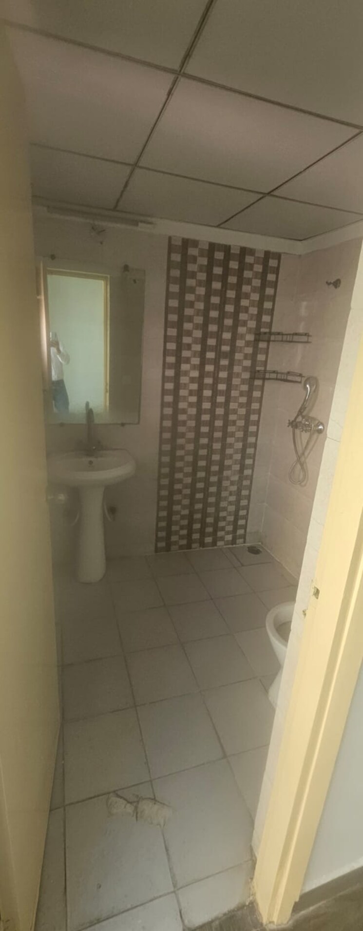 Bathroom, gaur-city-2-12th-avenue 2 Bedroom 1055 Sq.Ft. Apartment In Sector 16c Greater Noida Greater Noida 7859314