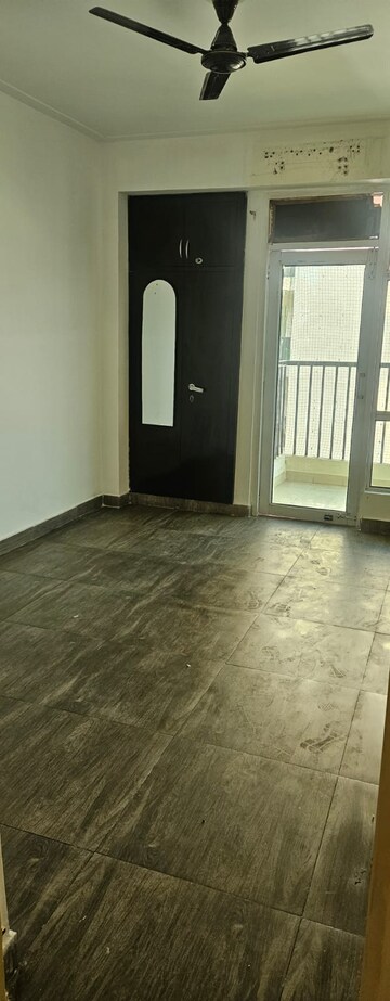 Room in 2 BHK Apartment at Gaur City 2 - 12th Avenue, Sector 16c Greater Noida – for Sale