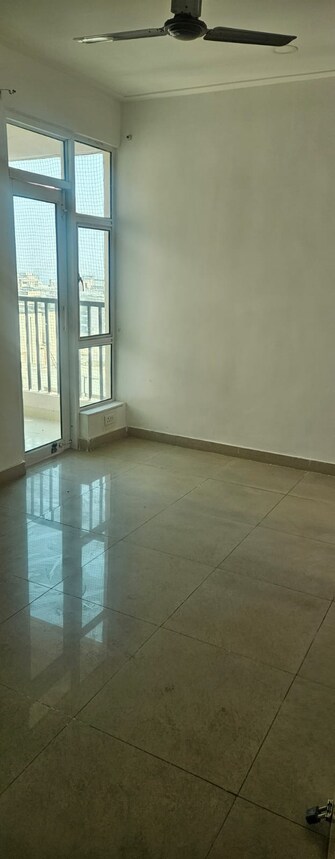 2 BHK Apartment For Resale in Gaur City 2 - 12th Avenue Noida Ext Sector 16c Greater Noida  7859314