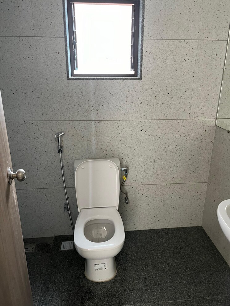 Bathroom, kumar-prospera-hadapsar 3 Bedroom 1180 Sq.Ft. Apartment In Hadapsar Pune 7859368