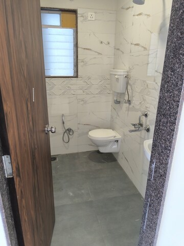 Bathroom in 1 BHK Apartment at Andheri West – for Sale