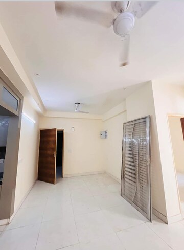 3 BHK Apartment For Rent in Gaur City 2 - 14th Avenue Noida Ext Sector 16c Greater Noida  7860098