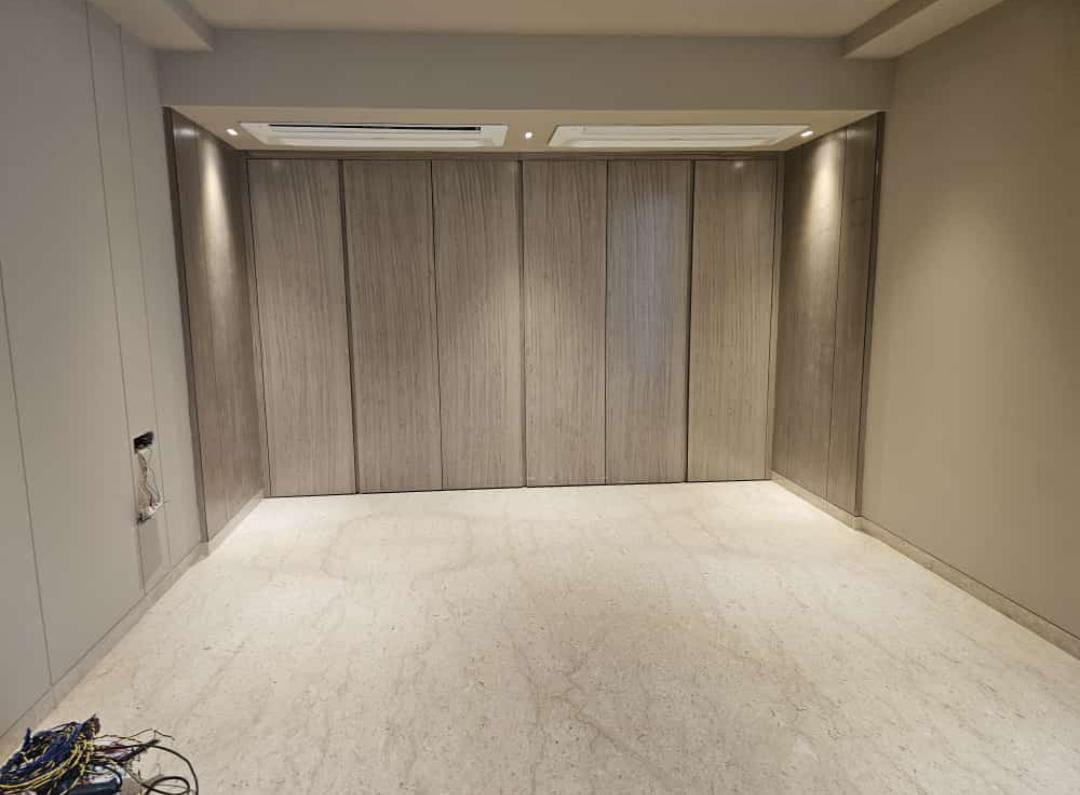 4 BHK 175 Sq.Yd. Builder Floor in Paras Manor