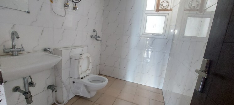 Bathroom, panchsheel-pratistha 3 Bedroom 945 Sq.Ft. Apartment In Sector 75 Noida 7860136