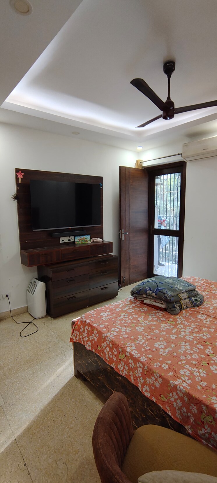 Living Room, kalkaji 3 Bedroom 200 Sq.Yd. Builder Floor In Kalkaji Delhi 7860154